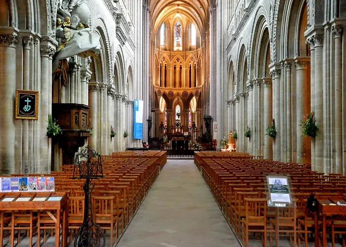 In Near D-day Beaches Apartmán *