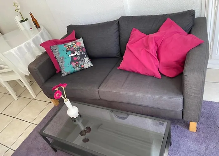 In Near D-day Beaches Apartament *